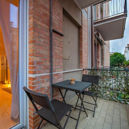 Borgo Trento Home, Incantevole Appartamento Verona Buitenkant foto