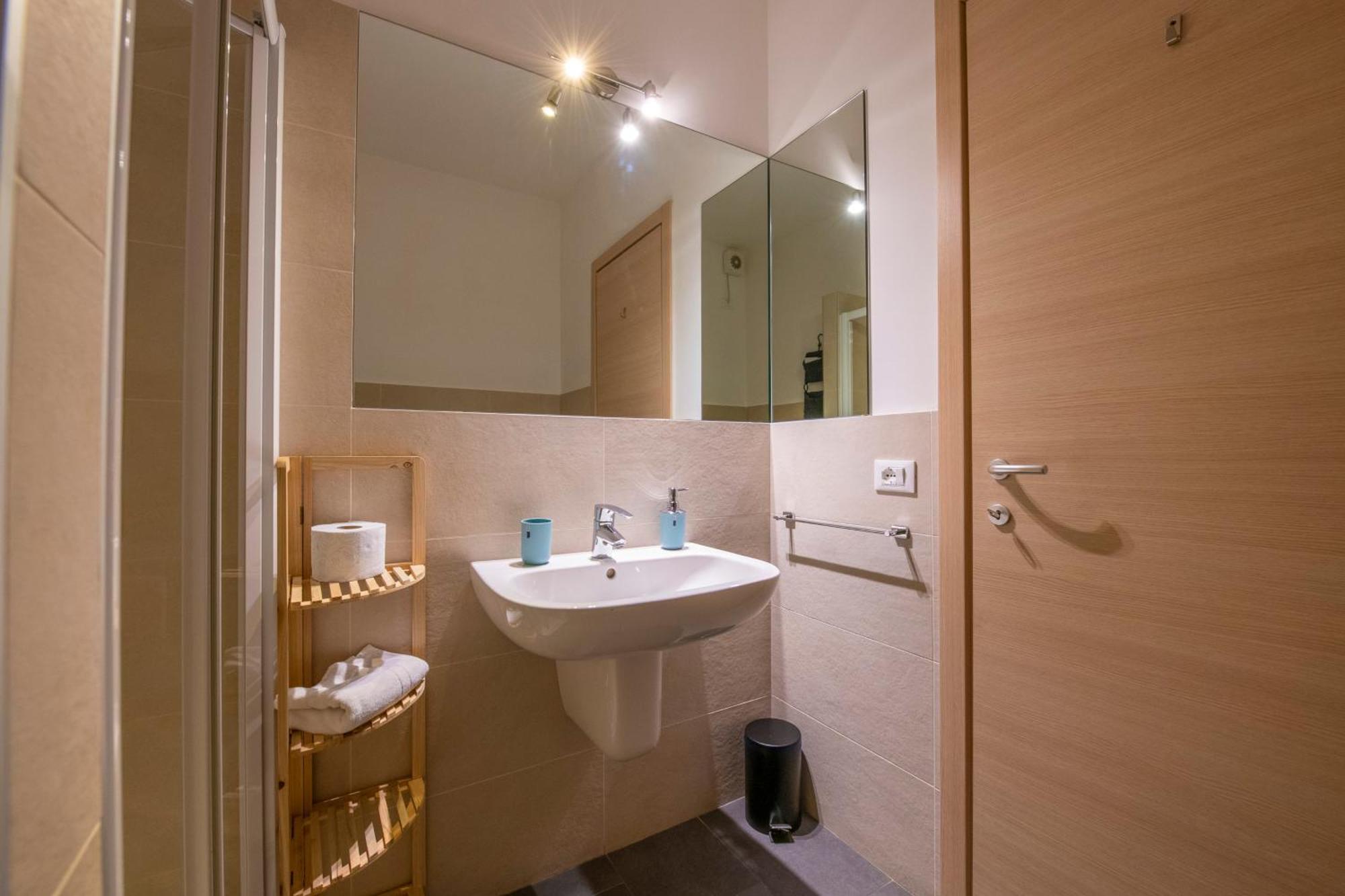 Borgo Trento Home, Incantevole Appartamento Verona Buitenkant foto